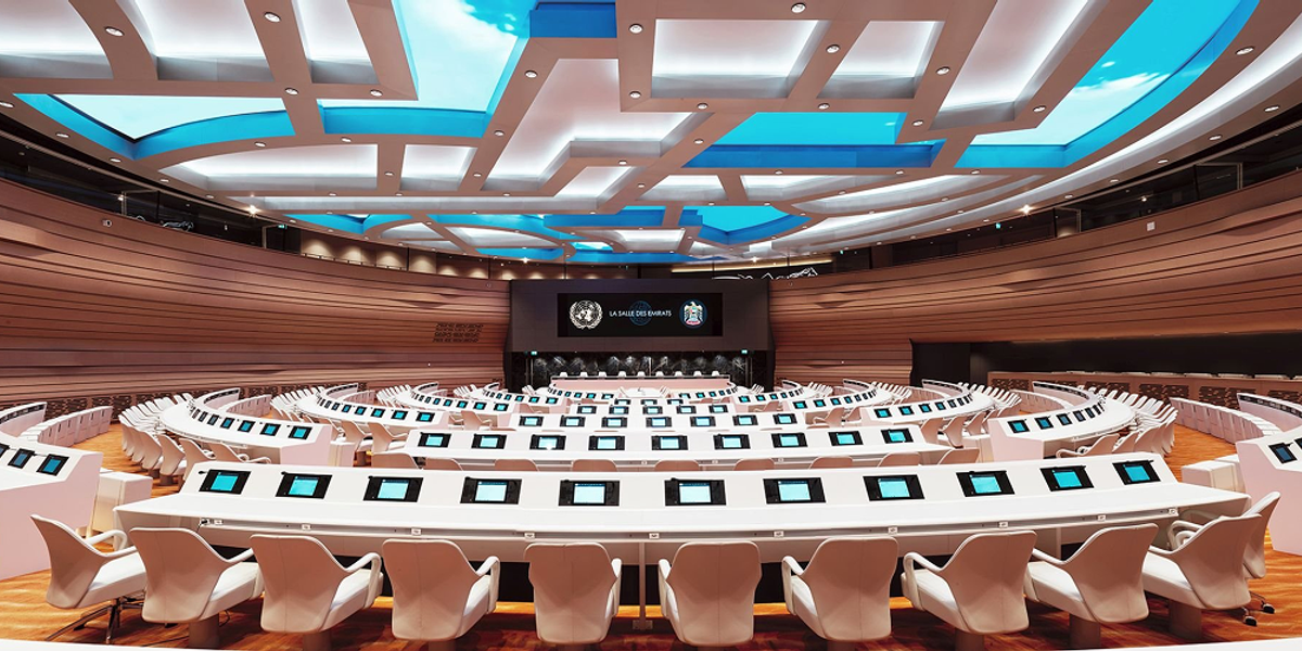 Touchskjermer for møte- og konferanserom